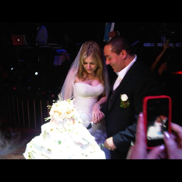 Meet the Posher, Marina M.💕Posh Ambassador💕 - Picture 3 of 8